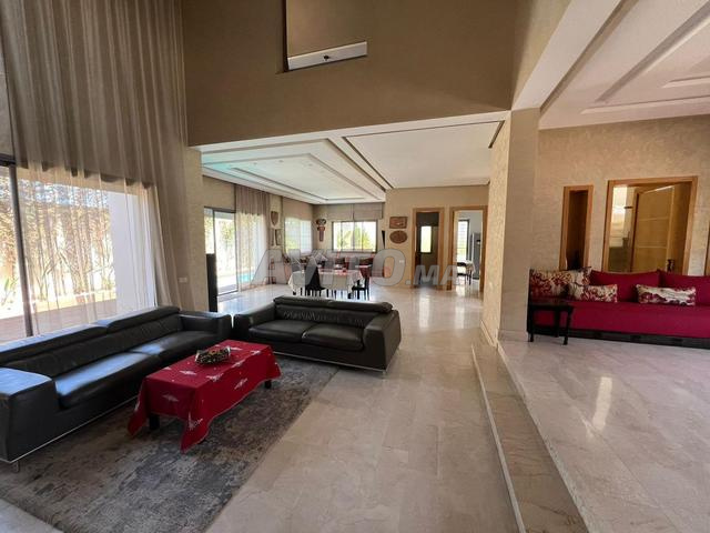 Vente Villa 8 pièces de 346 m2 à Bouskoura