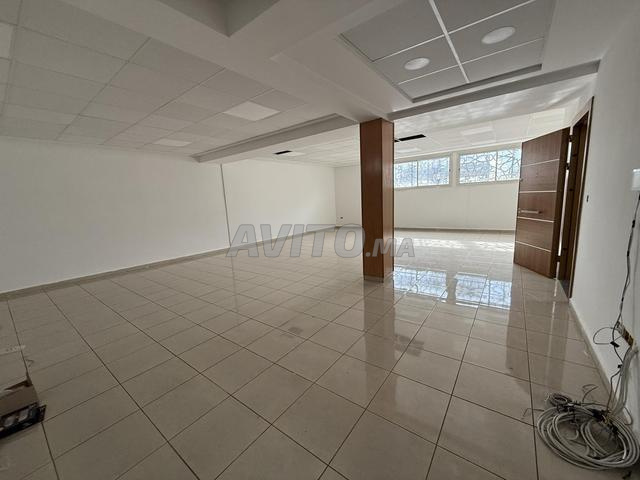 Bureau en location a 2 mars 120m