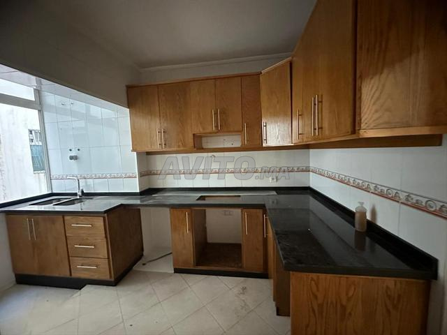 منزل عائلي للإيجار جاهز للسكن بموقع متميز