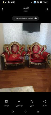 كراسي وطاولة فخمة للبيع في حالة جيدة - 2