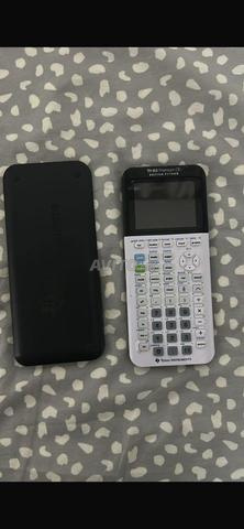 آلة حاسبة بيانية تكساس إنسترومنت Ti-83