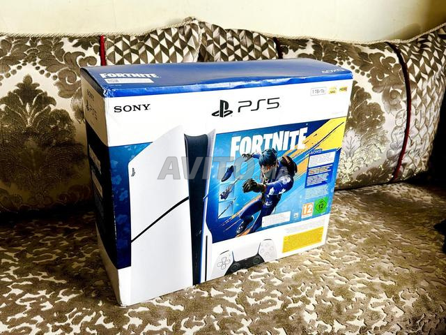 PS5 Slim Standard CD Neuf Edition Fortnite