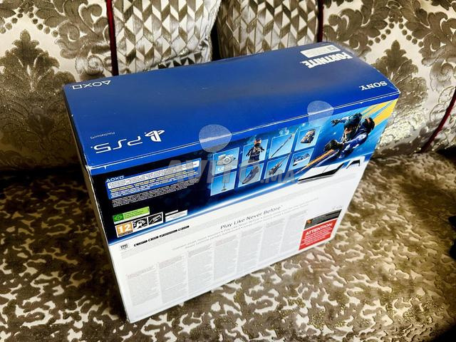 PS5 Slim Standard CD Neuf Edition Fortnite - 2