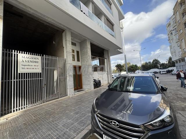 Local Commercial Rare 46m² - Rue Animée