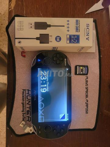 Ps vita Fat Flashed Avec Cable data et charge