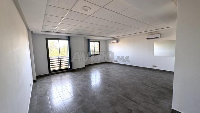 مكتب للبيع - كيليز