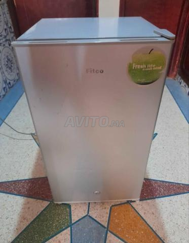 ثلاجة صغيرة