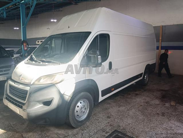 Peugeot Boxer Maxi Trois Panneaux 2015 à Fès