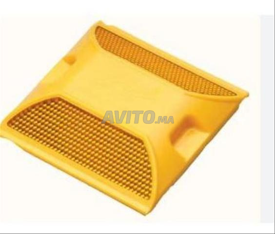 PLOT REFLICHISSANT JAUNE