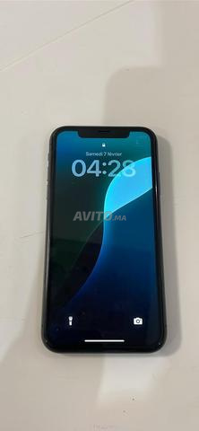Iphone 11 normal très bon état 90 état de batterie