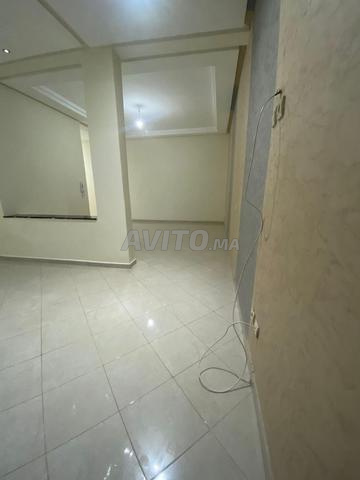 شقة مشمسة للإيجار الشهري