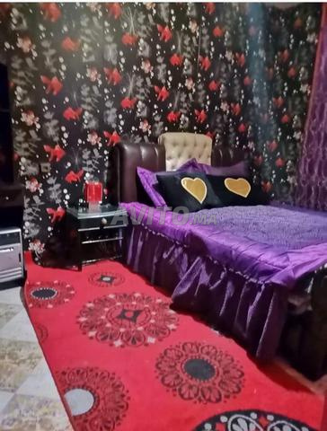 شقق نظيفة من الداخل والخارج للعائلات وسط المدينة