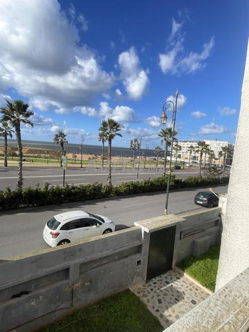 Villa commerciale coté le malle du carrousel