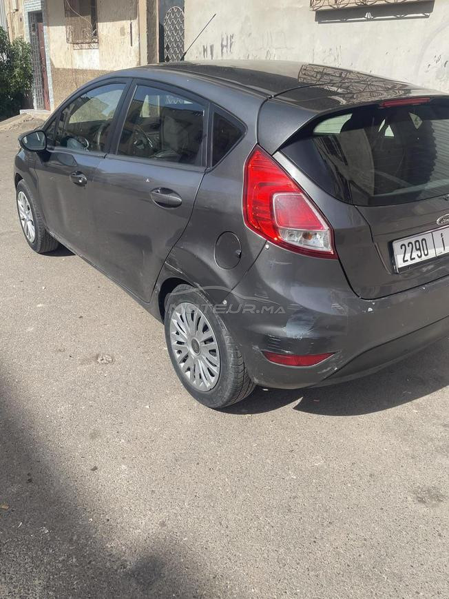 Ford Fiesta Essence Manuelle 2015 à Agadir