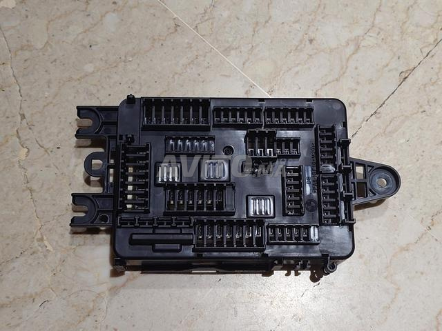 علبة صمامات أصلية جديدة لسيارات BMW