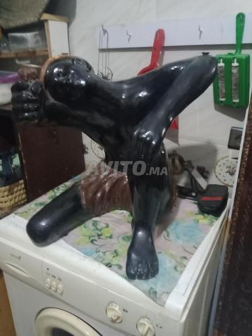 تمثال من الراتينج