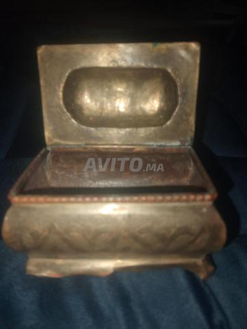 صندوق لحفظ الأشياء الثمينة - 2