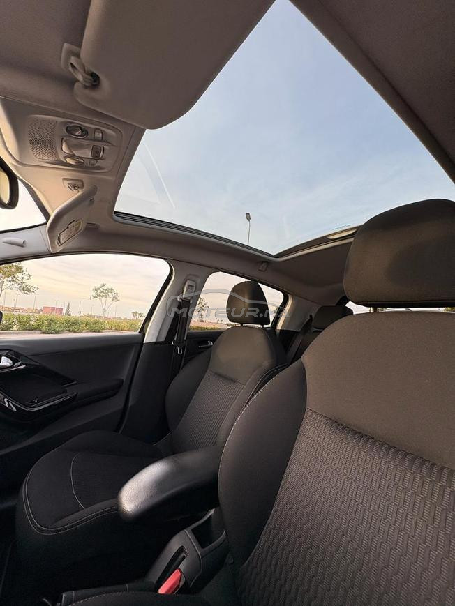 Peugeot 208 pack Allure toute option 
