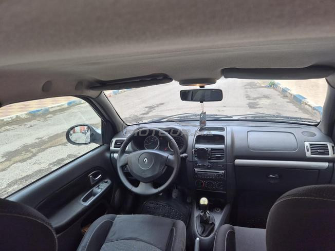 Renault Clio Essence Manuelle 2013 à Nador