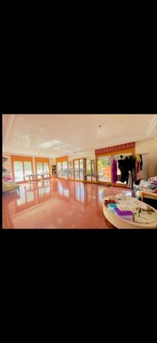 فيلا بثلاث واجهات للبيع - إمكانات استثمارية قوية - 2