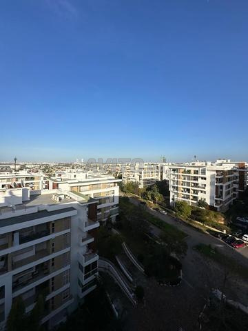 A louer 98m² 2 chambres haut étage à Hay Riad