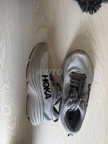 حذاء رياضي Hoka مقاس 44 2/3 - 2