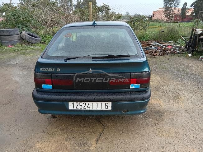 Renault 19  en bonne état 