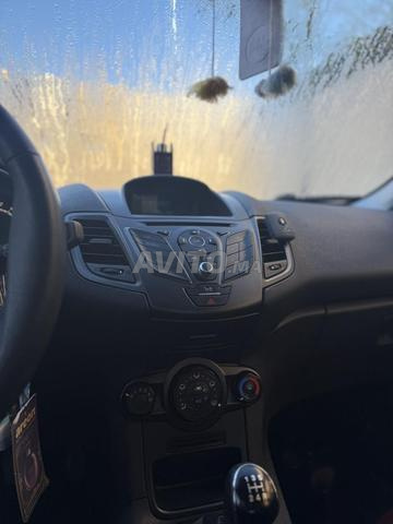 Ford Fiesta Essence Manuelle 2017 à Nador