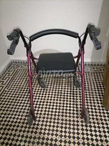 Chaise roulante médicale