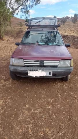 Peugeot 205 en bon état