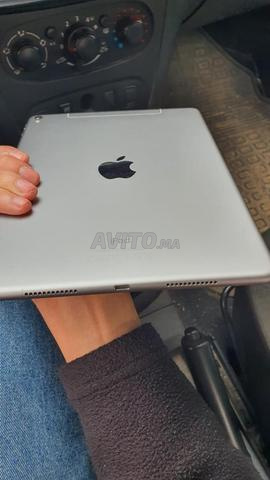 iPad Pro (9.7 inch) WI-FI et Cart Sim 32 Gb - 2