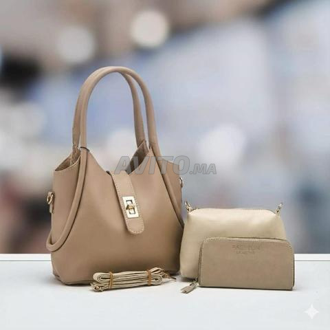 Beau sac à main avec porte-monnaie et trousse de maquillage - 2
