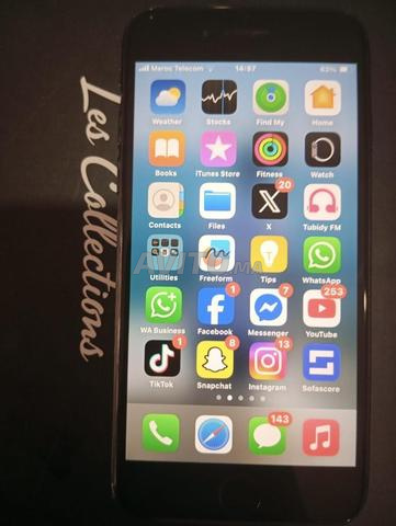 iPhone SE 2020 en très bon état - 2