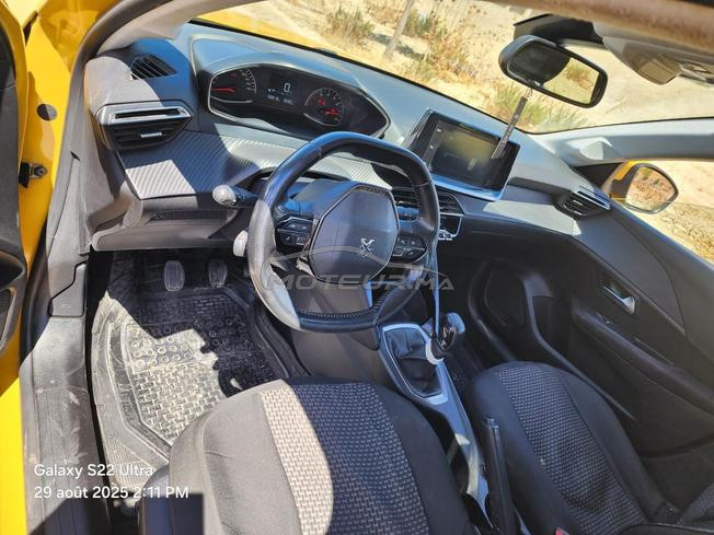 Peugeot 208 annee 2020 fiable et économique b