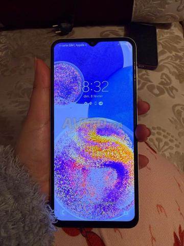 Samsung galaxy a23 en très bon état