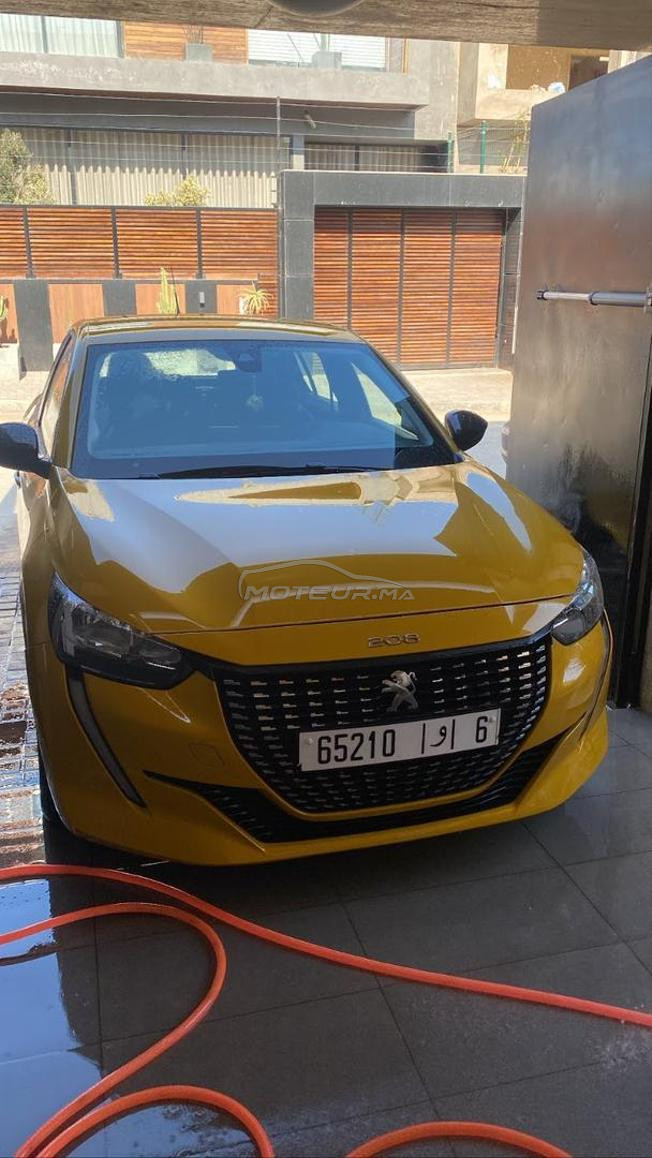 Peugeot 208 Essence Modèle 2019 – Très propre