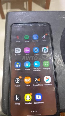 Téléphone encore propre, dépêchez-vous - 2