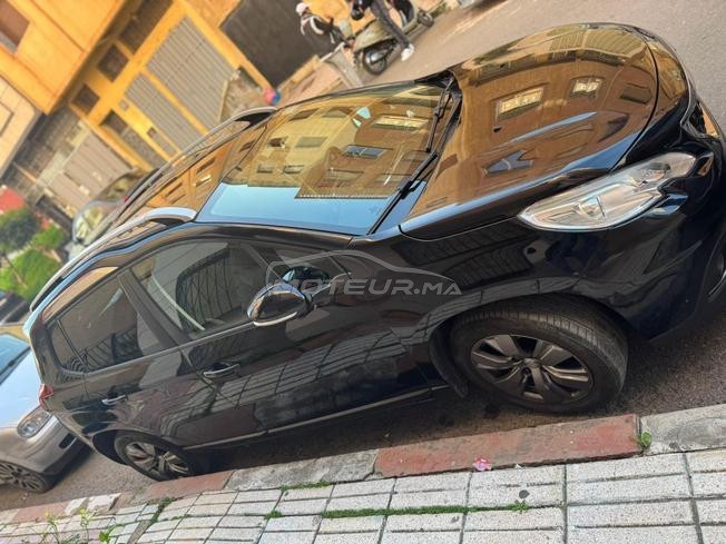 Peugeot 2008 Diesel Manuelle 2017 à El Jadida