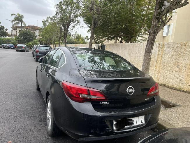 Opel- Astra Berline à vendre 