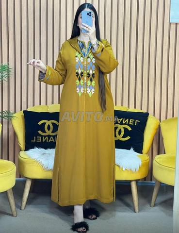 جلابة بالقفطان مطرز بالعقاد