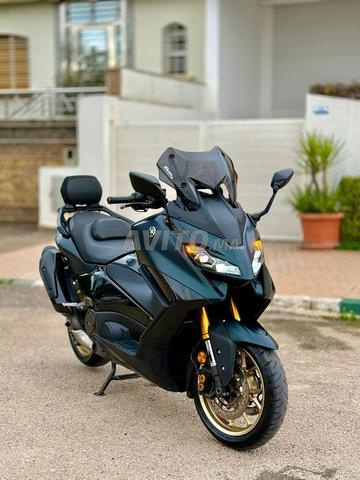 YAMAHA T-MAX TECH MAX DARK PETROL FULL ACCESSOIRS