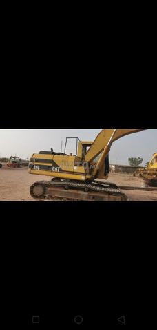 حفارة CAT 320 موديل 1998 مع مطرقة 750