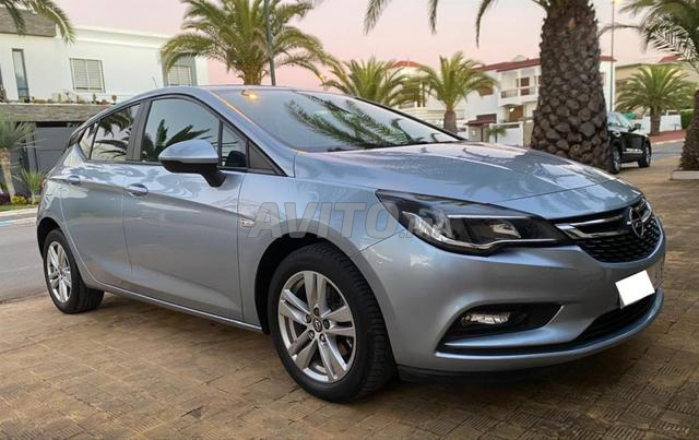 Opel Astra 2019 Diesel BVM à Rabat
