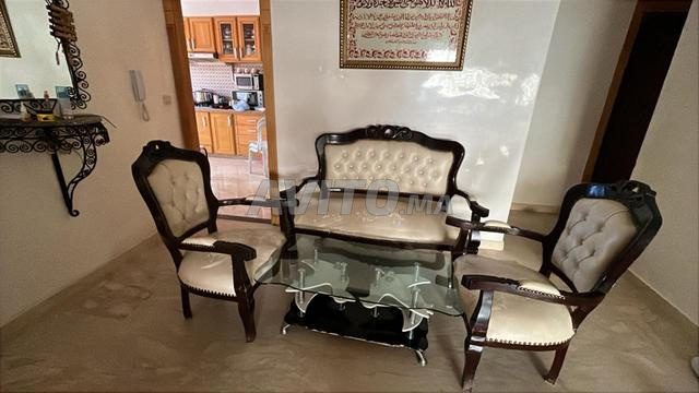 3 كراسي بذراعين للبيع