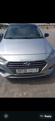 Excellente voiture grise