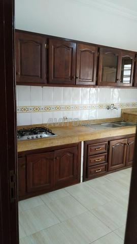 Appartement à louer avec cour - image 5