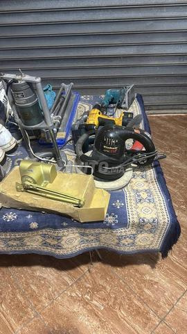 Machine de bricolage et lampes