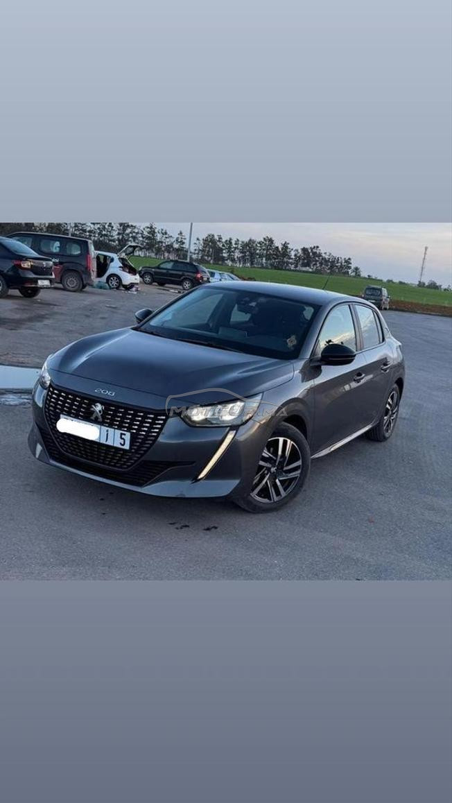 Peugeot 208 Diesel Manuelle 2024 à Salé