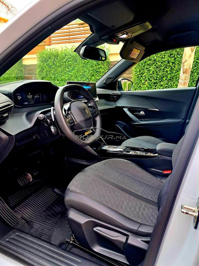 Peugeot 2008 Hdi 1ére main Automatique 10/2024