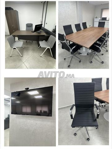 ÉQUIPEMENT COMPLET DE BUREAUX